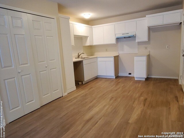 Foto del edificio - 9234 Five Palms Dr