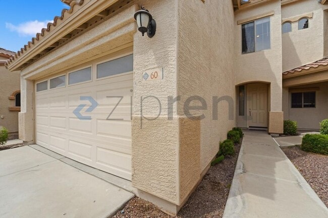 Building Photo - 2600 E Springfield Pl