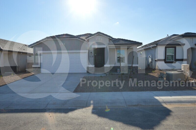 Primary Photo - 3557 N Cinnabar Ln
