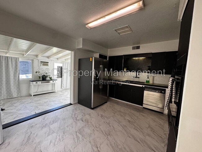 Foto del edificio - 3513 Clayburn Rd