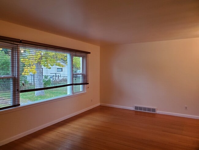 Foto del edificio - 3408 3rd Ave S