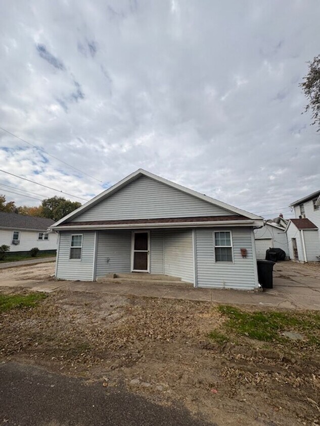 Foto principal - 103 S 13th St