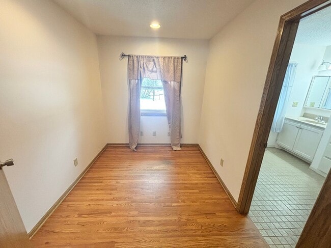 Building Photo - 10450 Washington Blvd NE