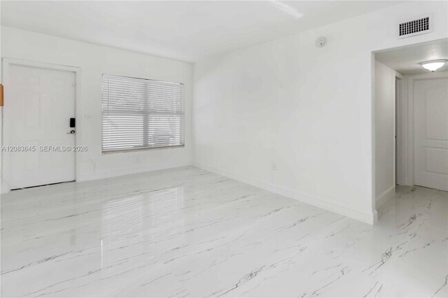Foto del edificio - 1236 NE 109th St