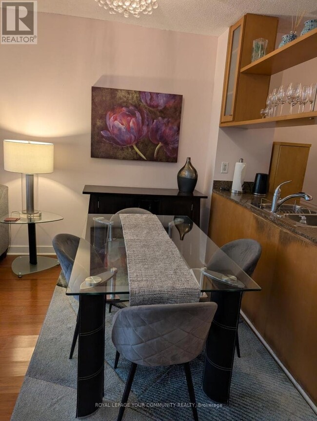 Building Photo - 10 Navy Wharf Ct