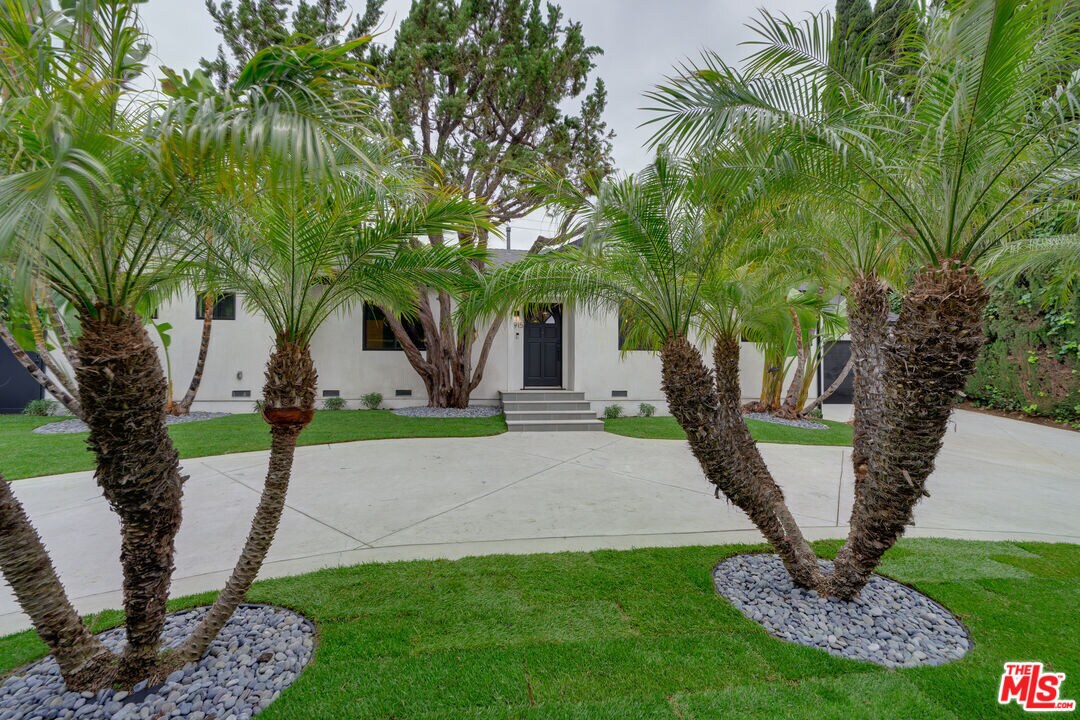 Primary Photo - 3915 Coldwater Canyon Ave