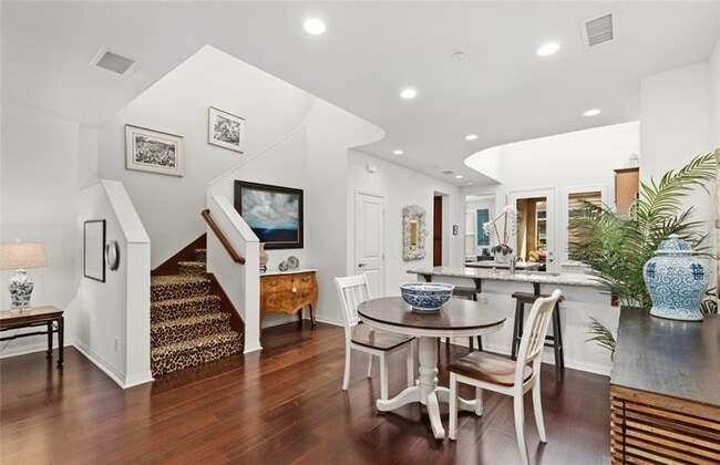 Building Photo - 71 Brownstone Way