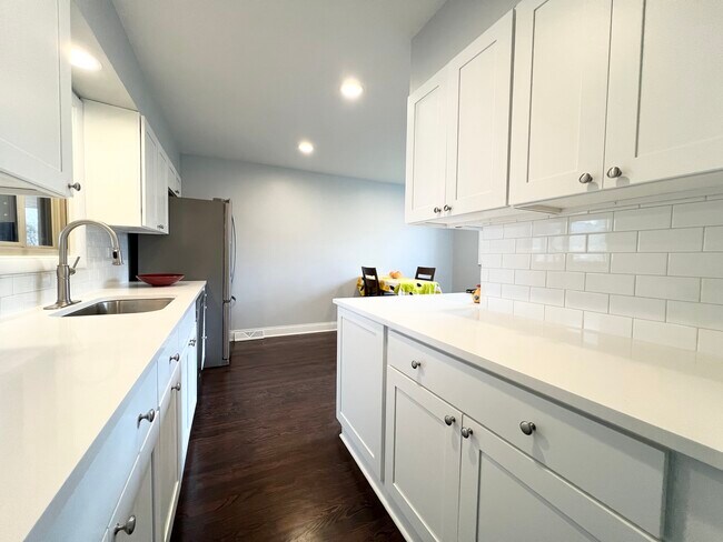 Foto del edificio - 930 Old Trail Rd