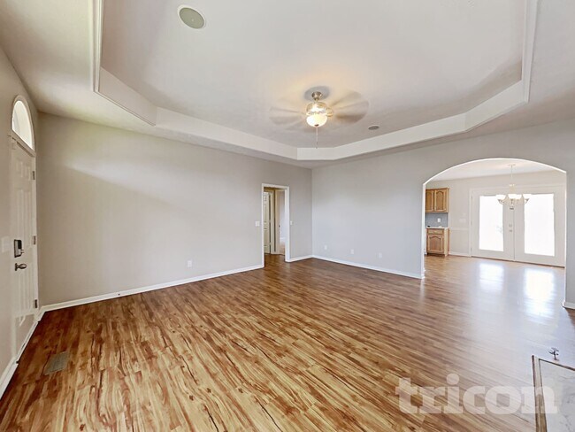 Foto del edificio - 901 Highland Dr