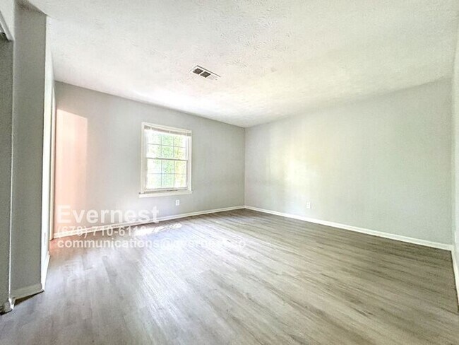 Foto del edificio - 416 Plainville Dr SW