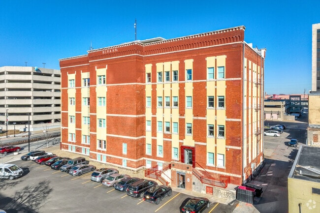 Foto del edificio - Pullman Lofts - Downtown Cedar Rapids.  Parking and Utilities Included!