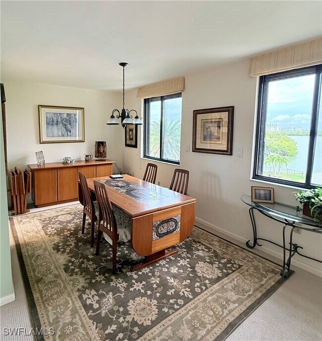 Foto del edificio - 15 Bluebill Ave