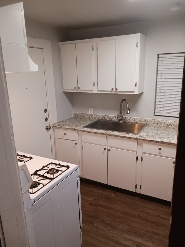 Photo - 317 Cincinnati Ave Townhome