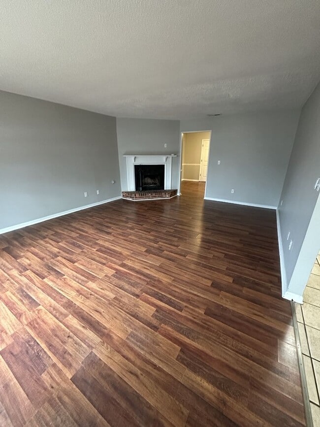 Foto del edificio - 3 Bedroom Townhome in Hixson Tennessee! Pet-friendly!