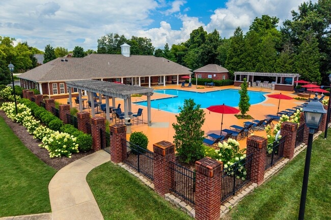 Building Photo - Cross Creek at Murfreesboro