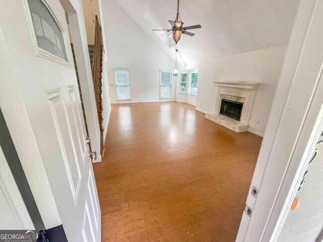 Building Photo - 1454 Hembree Station Dr