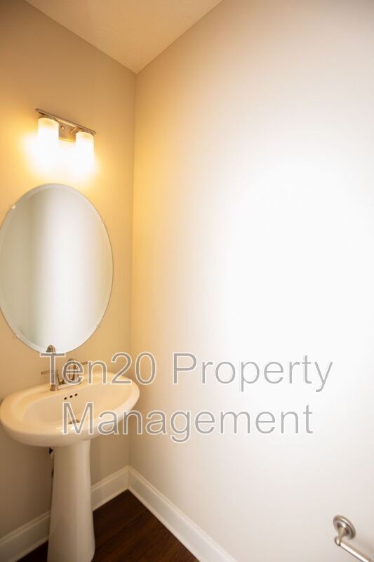 Foto del edificio - 6002 Townes Way