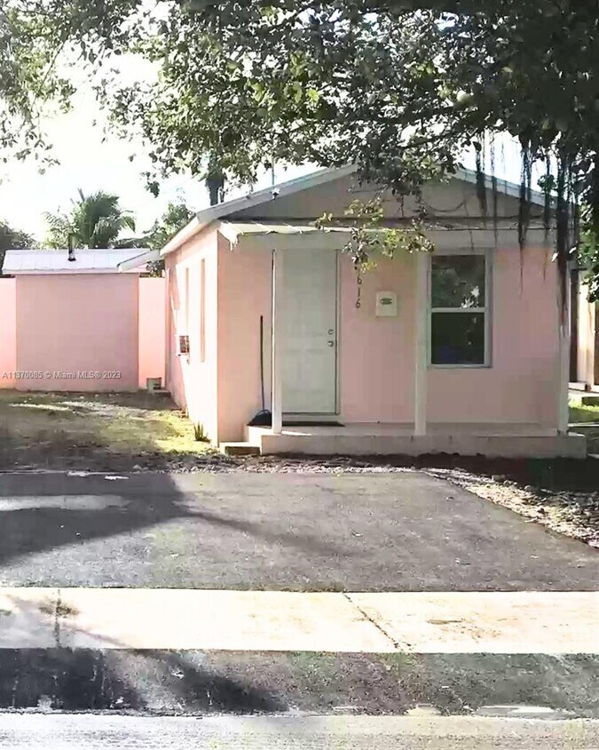 Foto del edificio - 620 SW 8th Ave