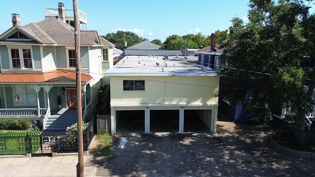 Building Photo - 3417 Avenue O