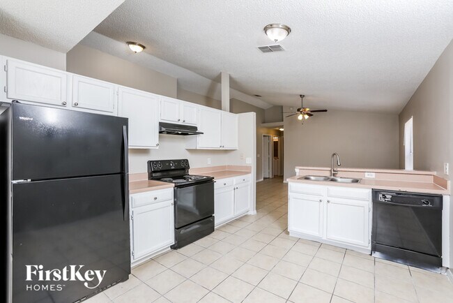 Building Photo - 6572 Viewpoint Ct