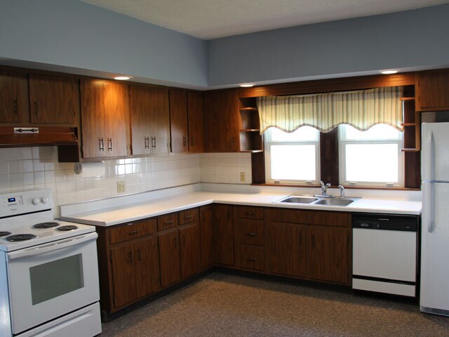 Building Photo - 1653 N 350 W