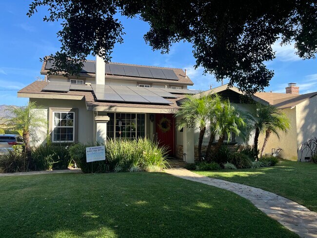 Foto del edificio - 520 N Myers St