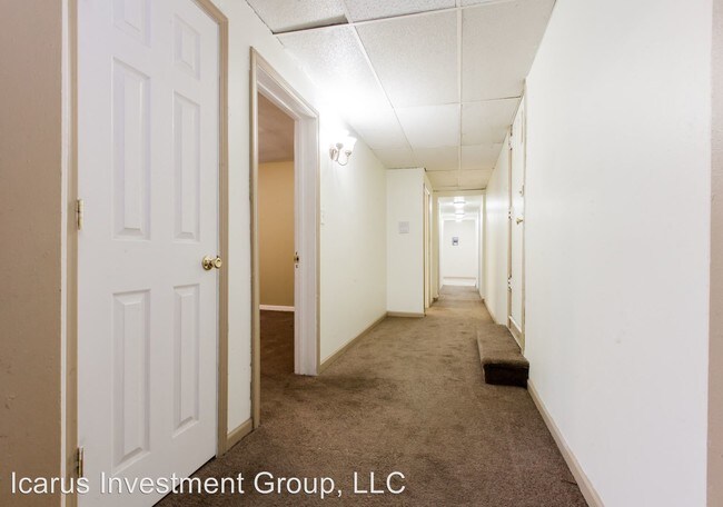 Building Photo - 5614 S King Dr