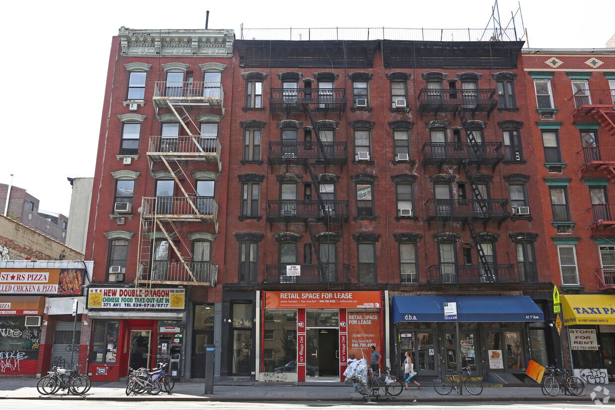 Foto del edificio - 39 First Ave