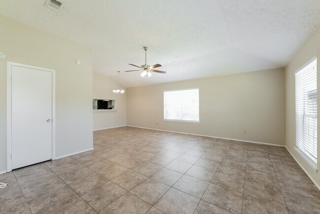 Building Photo - 2438 Autumn Springs Ln