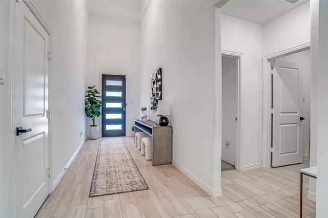Foto del edificio - 8509 Gray Squirrel Ln.