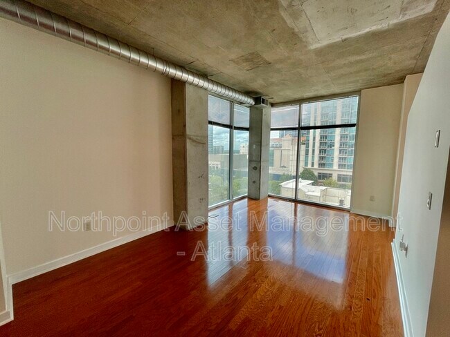 Foto del edificio - 250 Pharr Rd NE