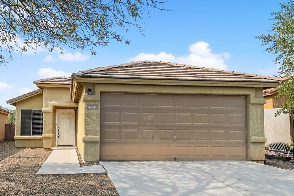 Primary Photo - 4098 E Angel Spirit Dr