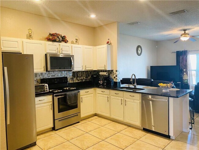 Building Photo - 4243 Waterside Pointe Cir