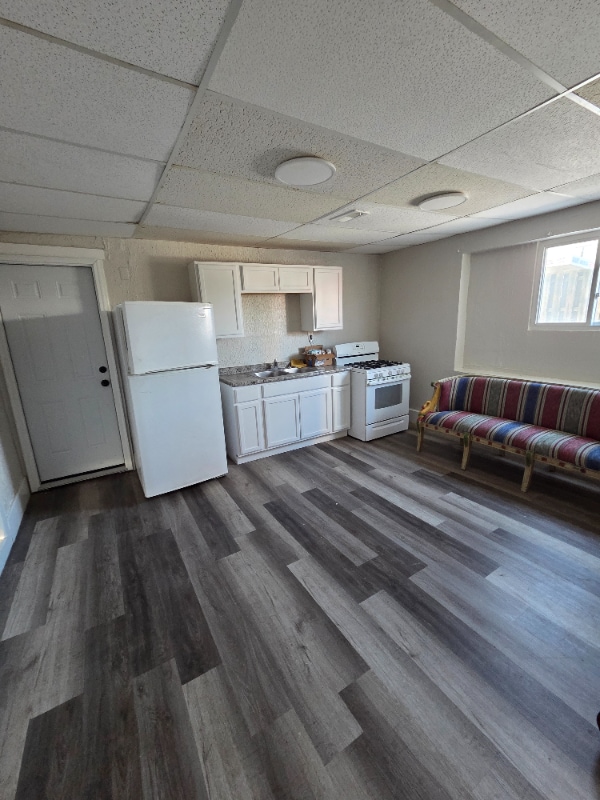 Foto del edificio - 15220 Saranac Rd