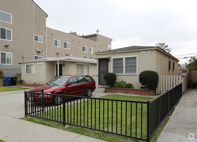 Foto del edificio - 11942 Courtleigh Dr