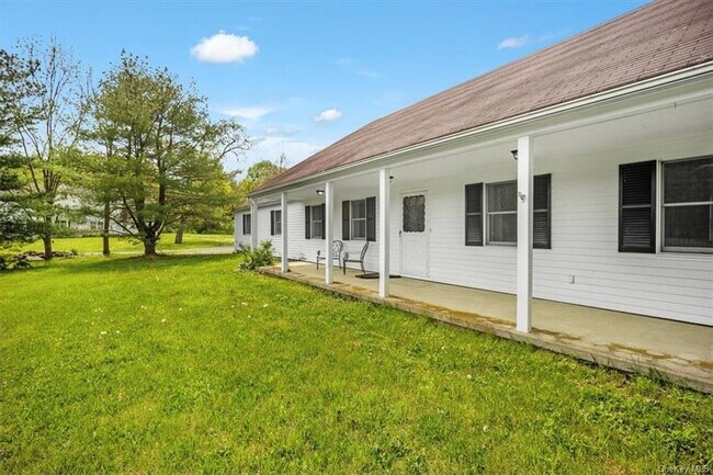 Building Photo - 257 Taylor Rd