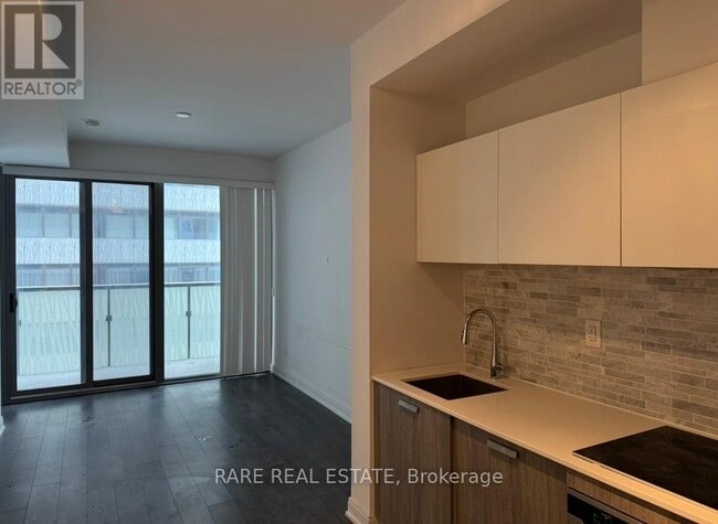 Photo du bâtiment - 50 Charles St E