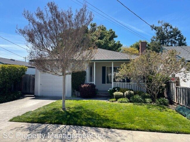 Building Photo - 3 br, 1 bath House - 1372 Walnut Street