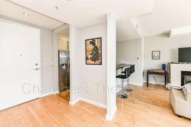 Foto del edificio - 1300 13th St NW
