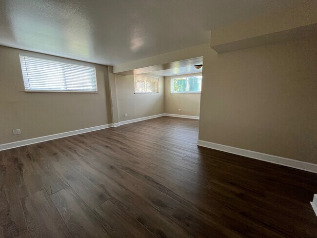 Foto del edificio - 5294 Meade St