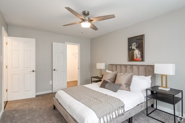 Foto del edificio - Plymouth Park Apartments