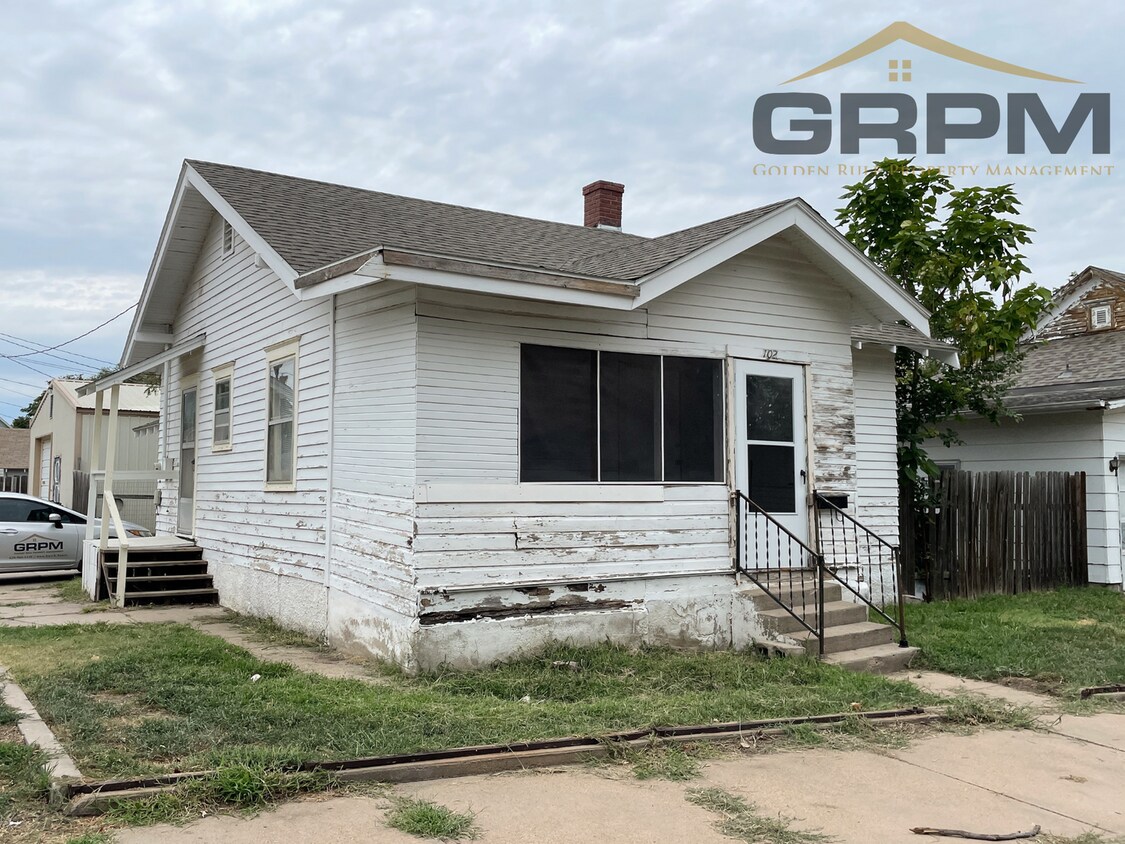 Primary Photo - 1 Bedroom Home with Garage
