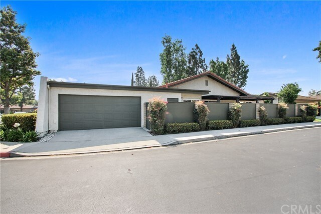 Foto del edificio - 9342 Tudor Ln