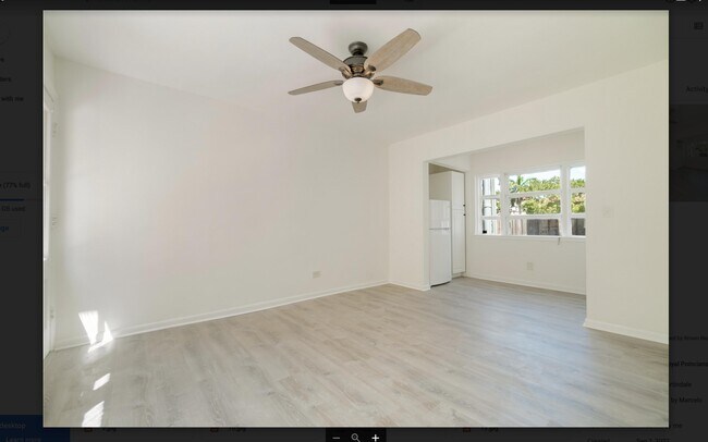 Building Photo - 233 Royal Poinciana Way