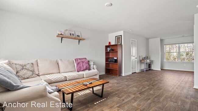 Building Photo - 3 br, 2.5 bath House - 382 High Ridge Court