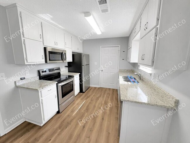 Foto del edificio - 213 Sherwood Loop