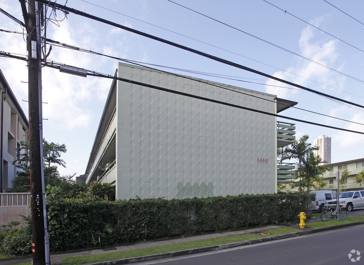 Building Photo - Pawaa Gardens