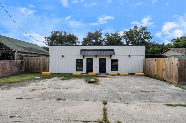 Building Photo - 7208 Helmers St