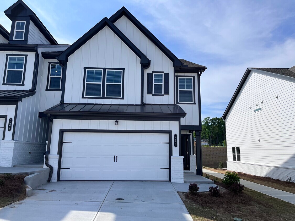 231 Banner Rd, Pendergrass, GA 30567 Townhome Rentals in Pendergrass