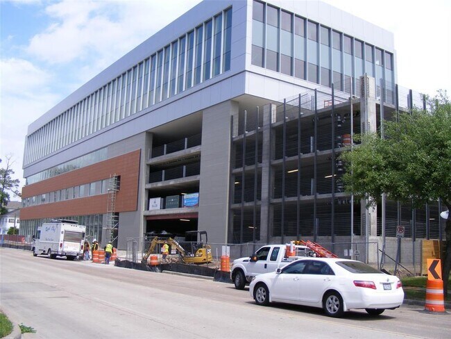 Building Photo - 1905 Binz St